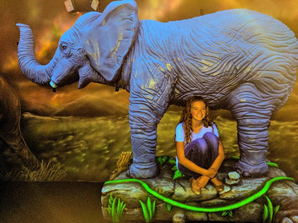 Xscape Family Entertainment Center | restaurant | 1819 S Main St, Weatherford, TX 76086, USA | 8175996520 OR +1 817-599-6520