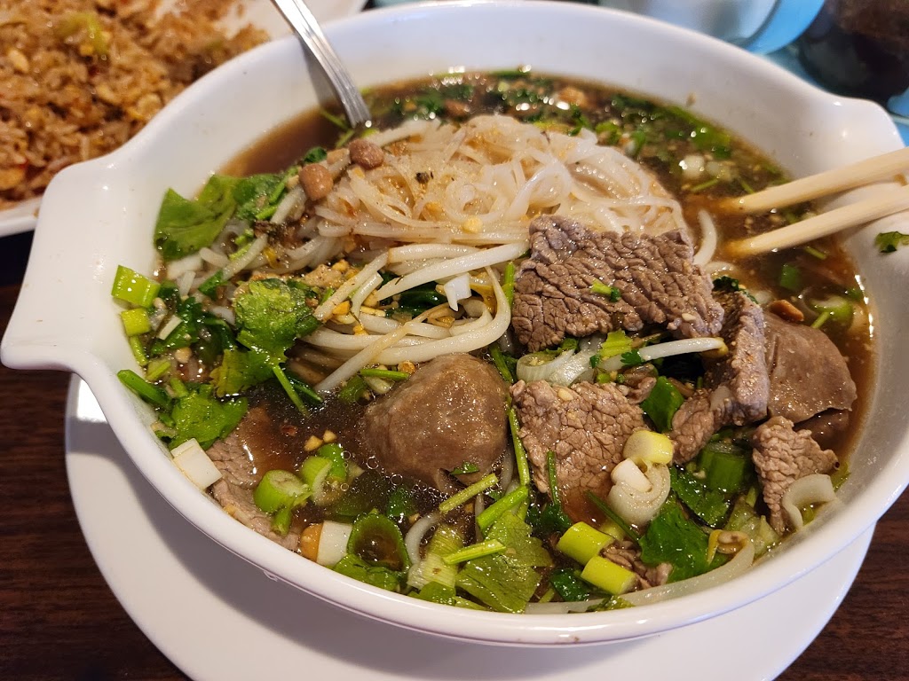 Salween Thai Restaurant IV | restaurant | 9939 Redick Cir, Omaha, NE 68122, USA | 4024523597 OR +1 402-452-3597