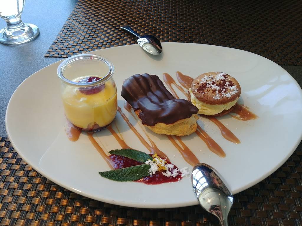 Restaurant International | restaurant | 1385 Woodroffe Ave, Nepean, ON K2G 3G7, Canada | 6137277691 OR +1 613-727-7691