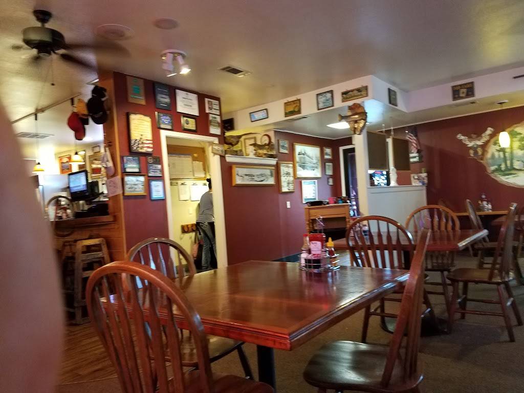 T Js Roadhouse | restaurant | 520 S Auburn St, Colfax, CA 95713, USA | 5303461040 OR +1 530-346-1040