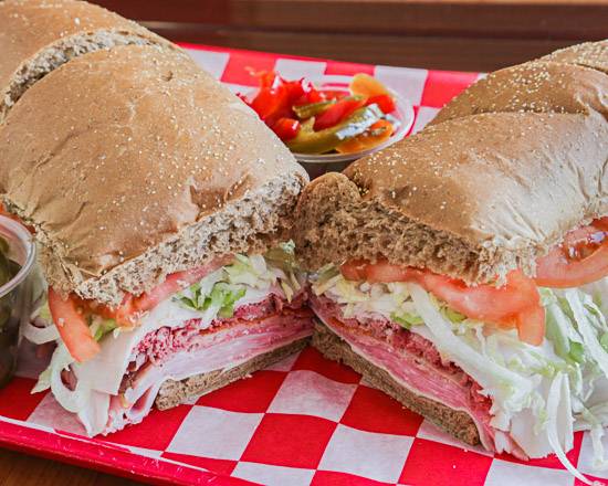 Jersey Giant Submarines | meal takeaway | 516 S Clinton St, Grand Ledge, MI 48837, USA | 5176224855 OR +1 517-622-4855