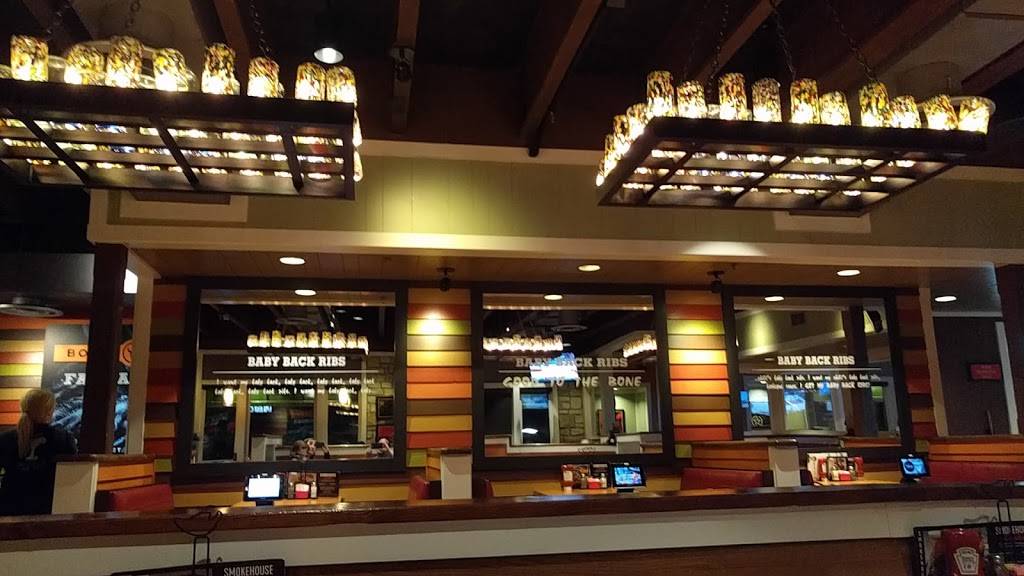 Chilis Grill & Bar | restaurant | 11481 S Twenty Mile Rd, Parker, CO 80134, USA | 7208421936 OR +1 720-842-1936