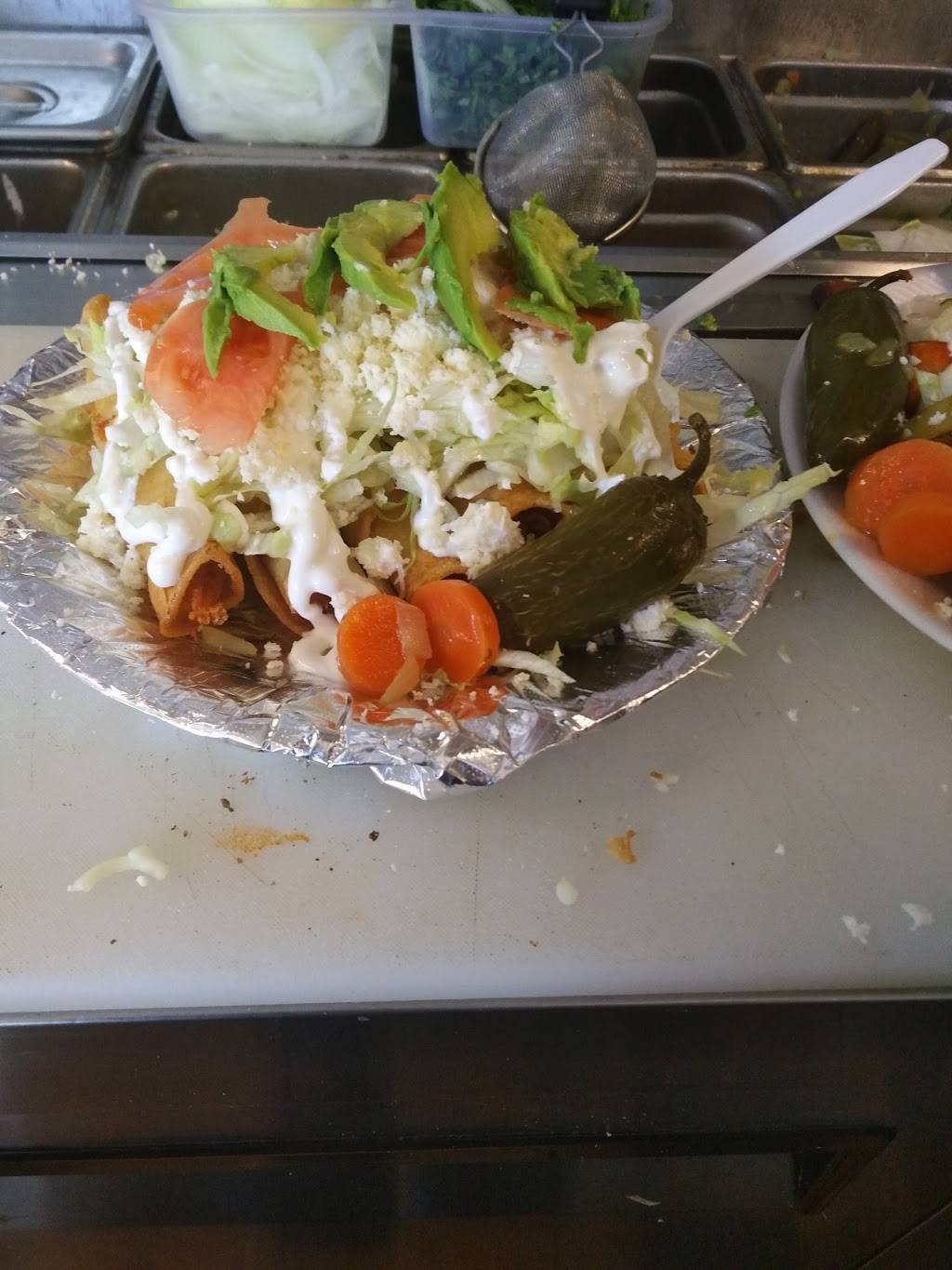 Antojitos Mexicanos La Guera | restaurant | 8624 FM812, Austin, TX 78719, USA | 5127651953 OR +1 512-765-1953