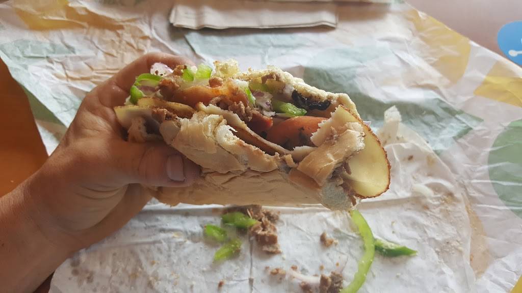 Subway | meal takeaway | 14639 Airline Hwy Suite 105, Gonzales, LA 70737, USA | 2253136323 OR +1 225-313-6323