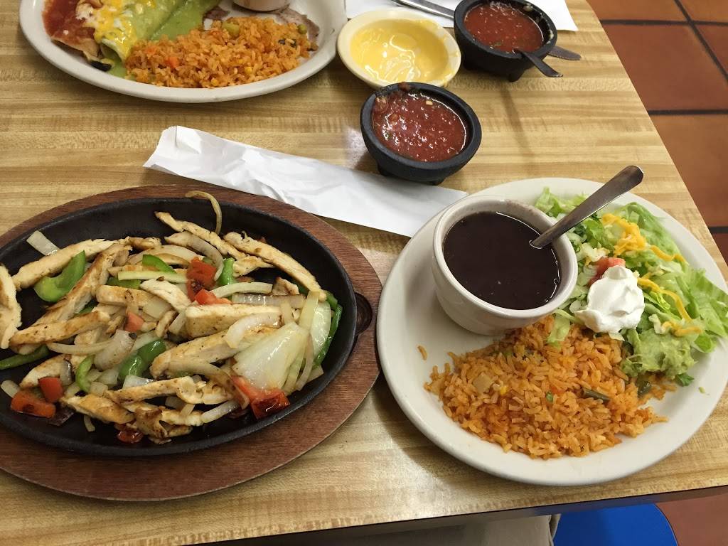 Rogelios Restaurant | cafe | 625 S L B J Dr, San Marcos, TX 78666, USA | 5123924141 OR +1 512-392-4141