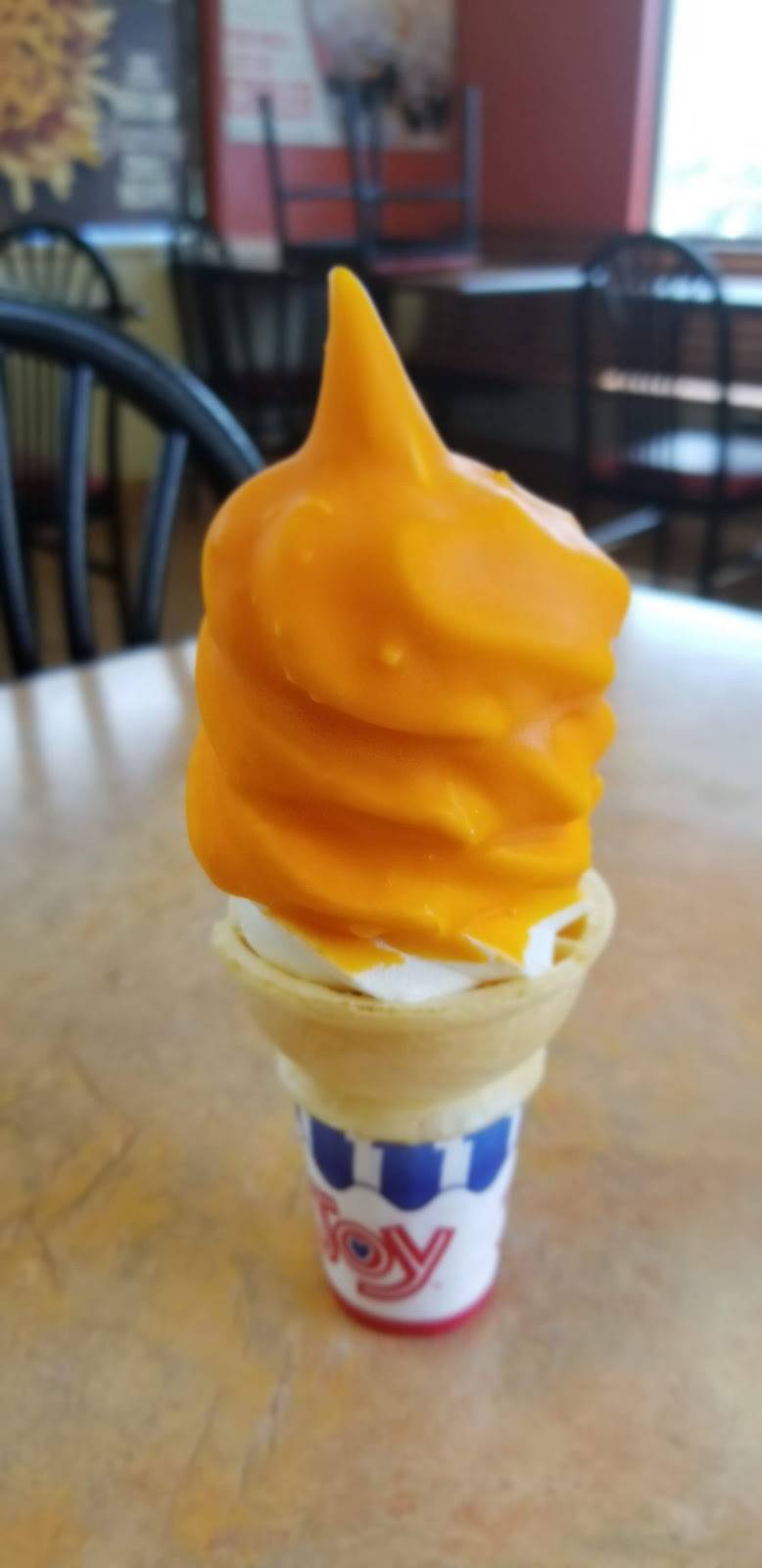 Tastee Freez | restaurant | 2102 W Springfield Ave, Champaign, IL 61821, USA | 2173785100 OR +1 217-378-5100