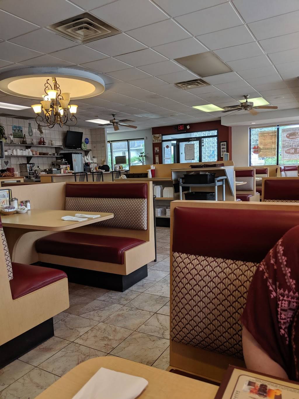 Grecian House Inc | restaurant | 1018 E Eleven Mile Rd, Royal Oak, MI 48067, USA | 2483987066 OR +1 248-398-7066