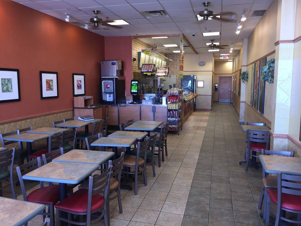 Subway | restaurant | 12836 Rue Sherbrooke E, Pointe-aux-Trembles, QC H1A 4Y3, Canada | 5146424813 OR +1 514-642-4813