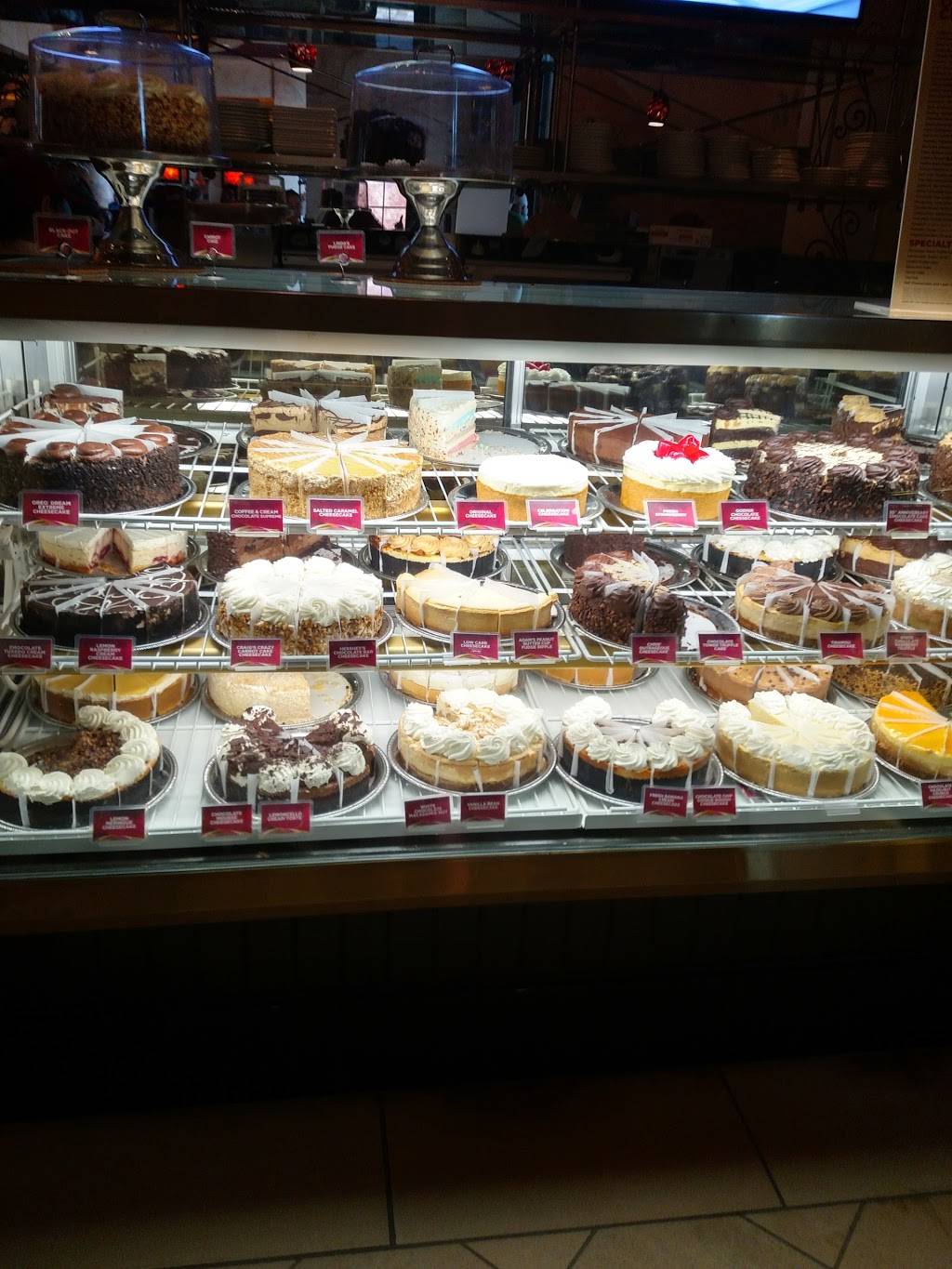 Carrabbas Italian Grill | restaurant | 7500 Beechmont Ave Ste 104, Cincinnati, OH 45255, USA | 5132330999 OR +1 513-233-0999