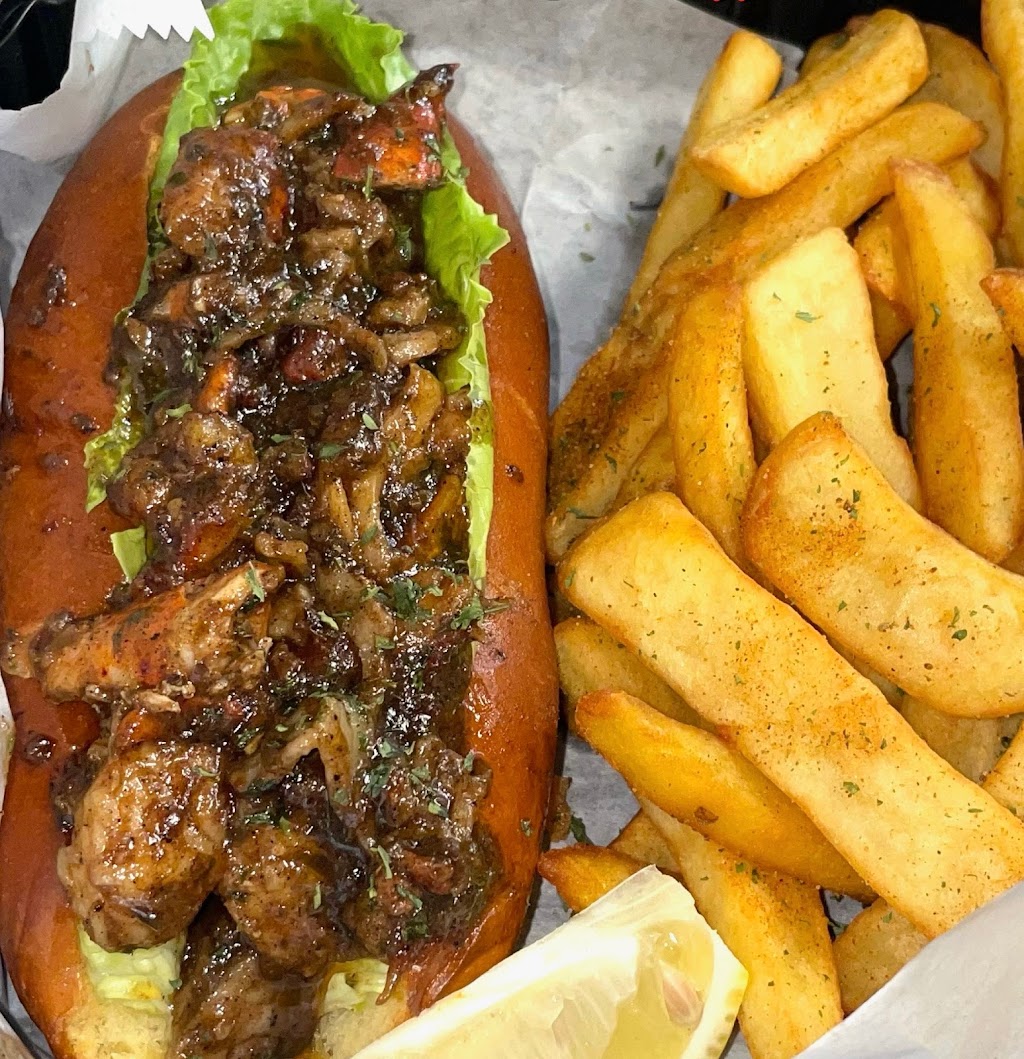 Junction Lobster House | restaurant | 1671 Flatbush Ave, Brooklyn, NY 11210, USA | 7189750221 OR +1 718-975-0221