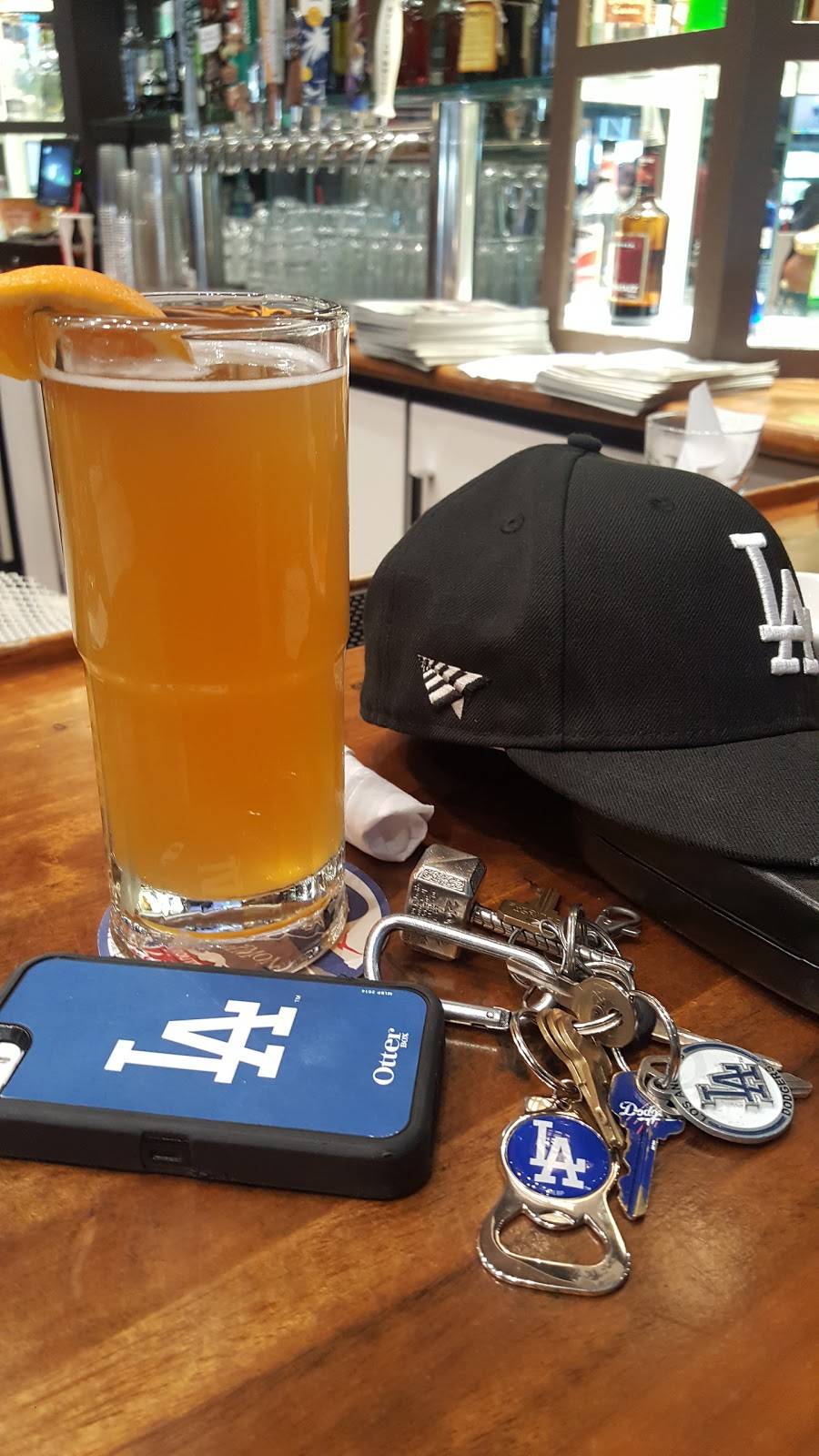 Finish Line Sports Grill | restaurant | 2201 N White Ave, Pomona, CA 91768, USA | 9098654154 OR +1 909-865-4154