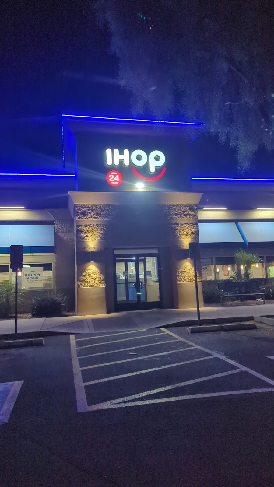 TenderFix by Noah Schnapp | restaurant | 13734 W Bell Rd, Surprise, AZ 85374, USA | 8884135074 OR +1 888-413-5074