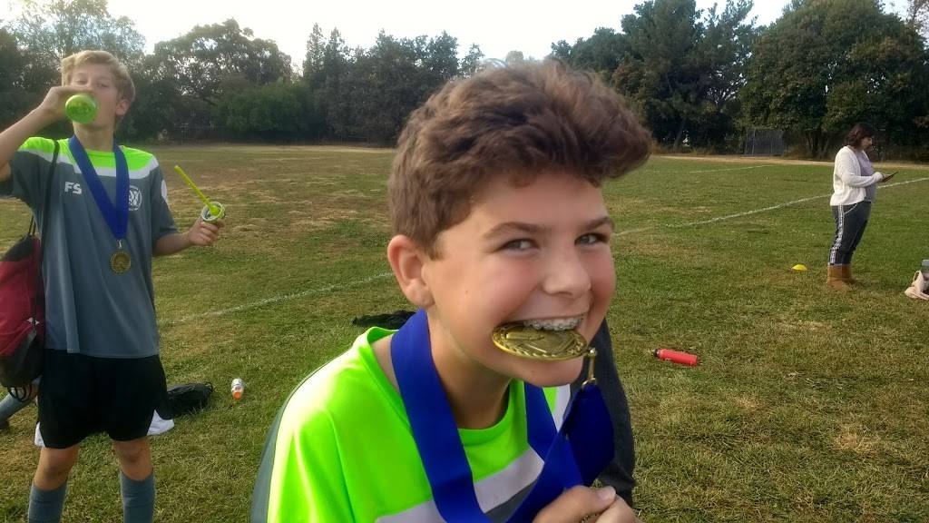 Round Table Pizza | meal delivery | 1938 Oak Park Blvd, Pleasant Hill, CA 94523, USA | 9259309004 OR +1 925-930-9004