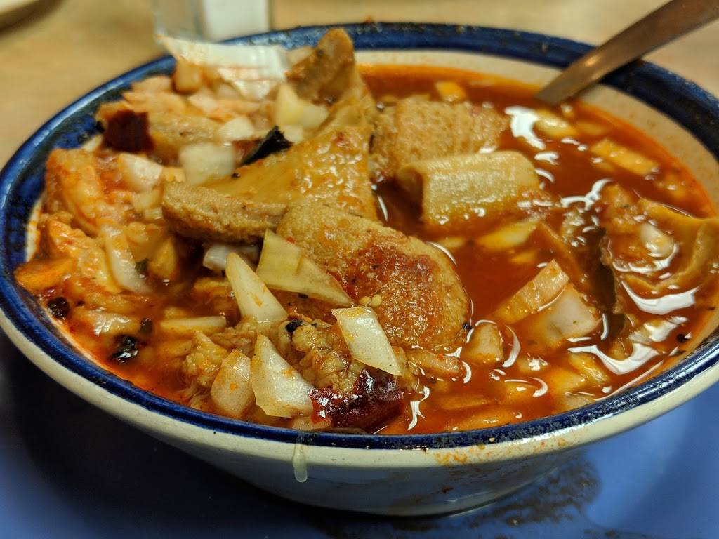 Taqueria Los Gallos | restaurant | 4211 W 26th St, Chicago, IL 60623, USA | 7737627452 OR +1 773-762-7452