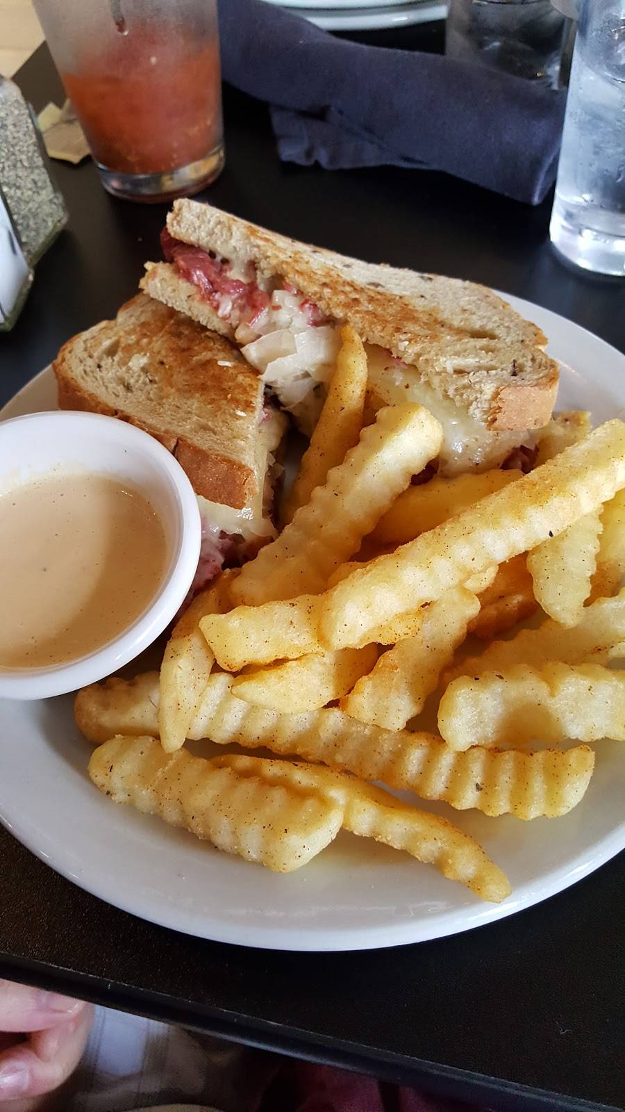 Billys High Hat Diner | restaurant | 630 Iowa Ave, Iowa City, IA 52240, USA | 3195192522 OR +1 319-519-2522