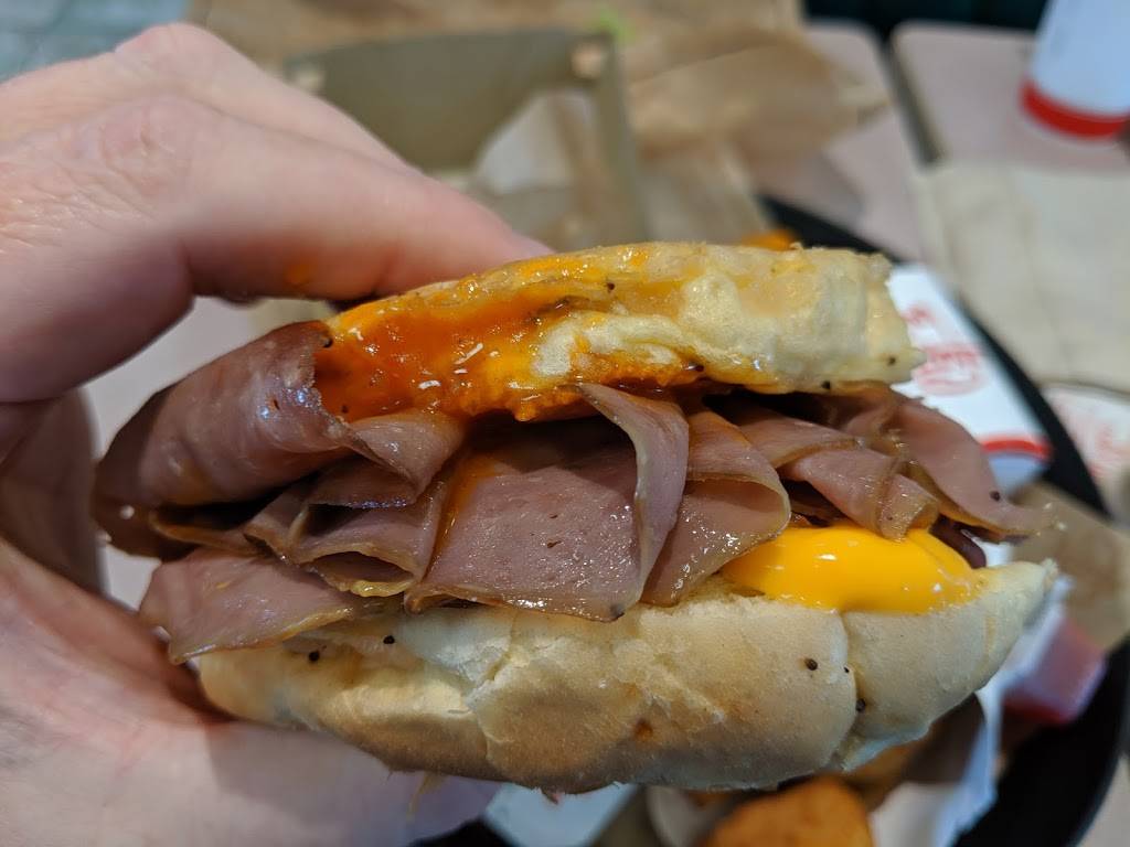 Arbys | restaurant | 320 W Reservoir Rd, Woodstock, VA 22664, USA | 5404595915 OR +1 540-459-5915