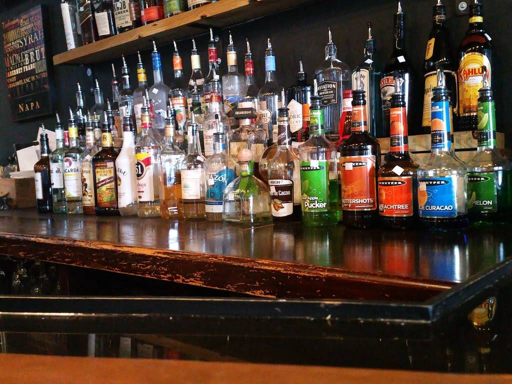 Yummy Pig BBQ | restaurant | 17 Catoctin Cir SE, Leesburg, VA 20175, USA | 7037711986 OR +1 703-771-1986