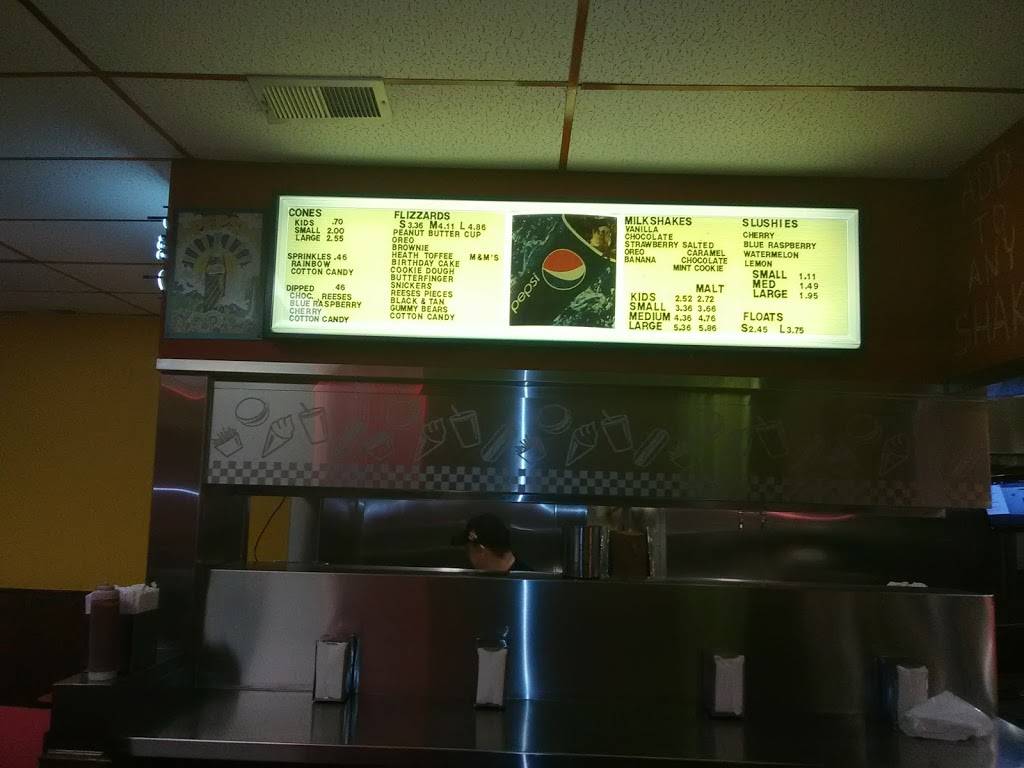 Southtown Hot Dogs | restaurant | 103 E Vallette St, Elmhurst, IL 60126, USA | 6308324550 OR +1 630-832-4550