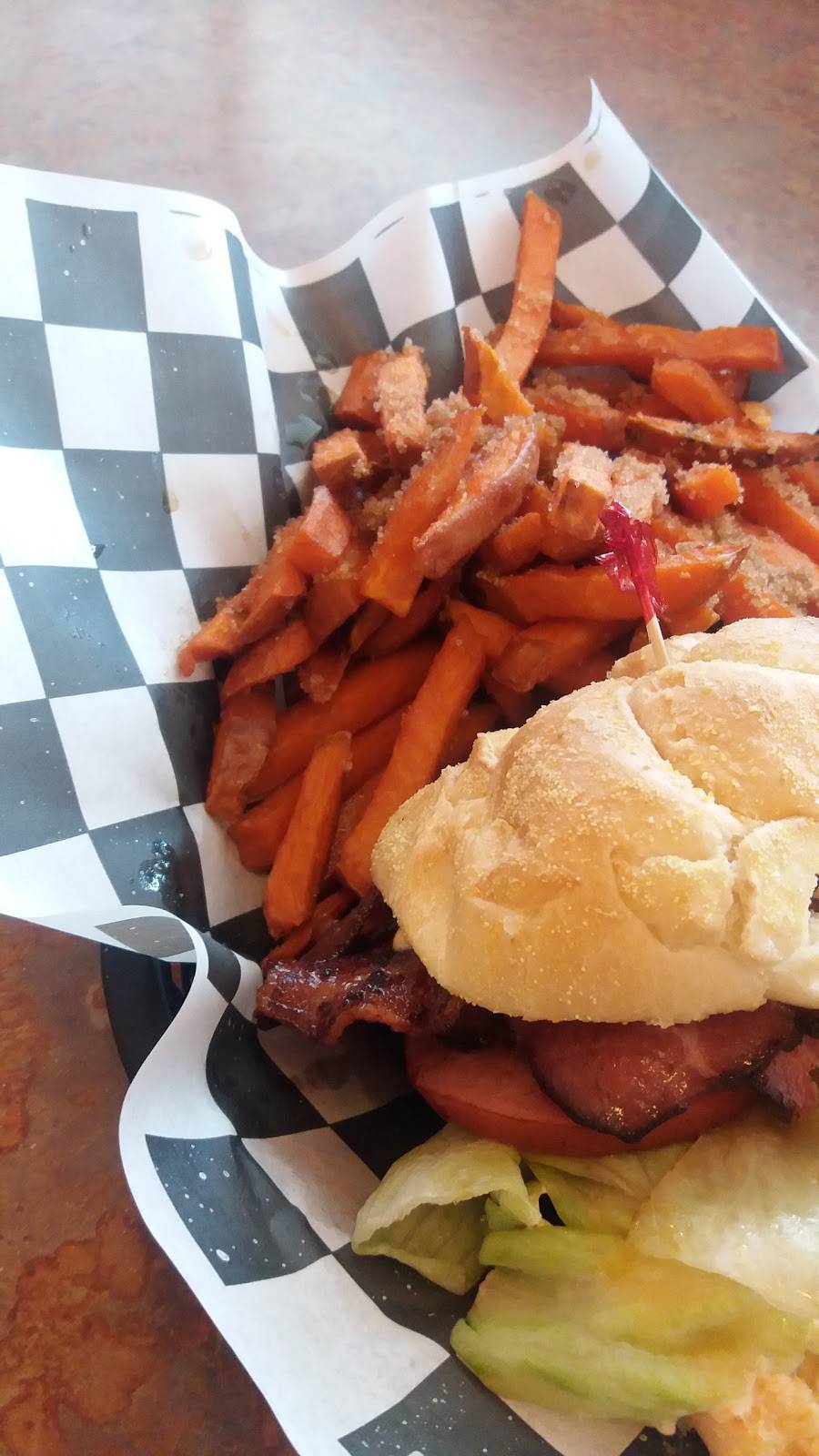 State Street Diner | restaurant | 603 N State St, Bunnell, FL 32110, USA | 3864370700 OR +1 386-437-0700