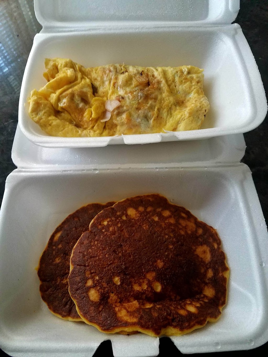 Omega Hawg & Dawg Deli | restaurant | 2100 Hilton Rd, Ferndale, MI 48220, USA | 2485485700 OR +1 248-548-5700