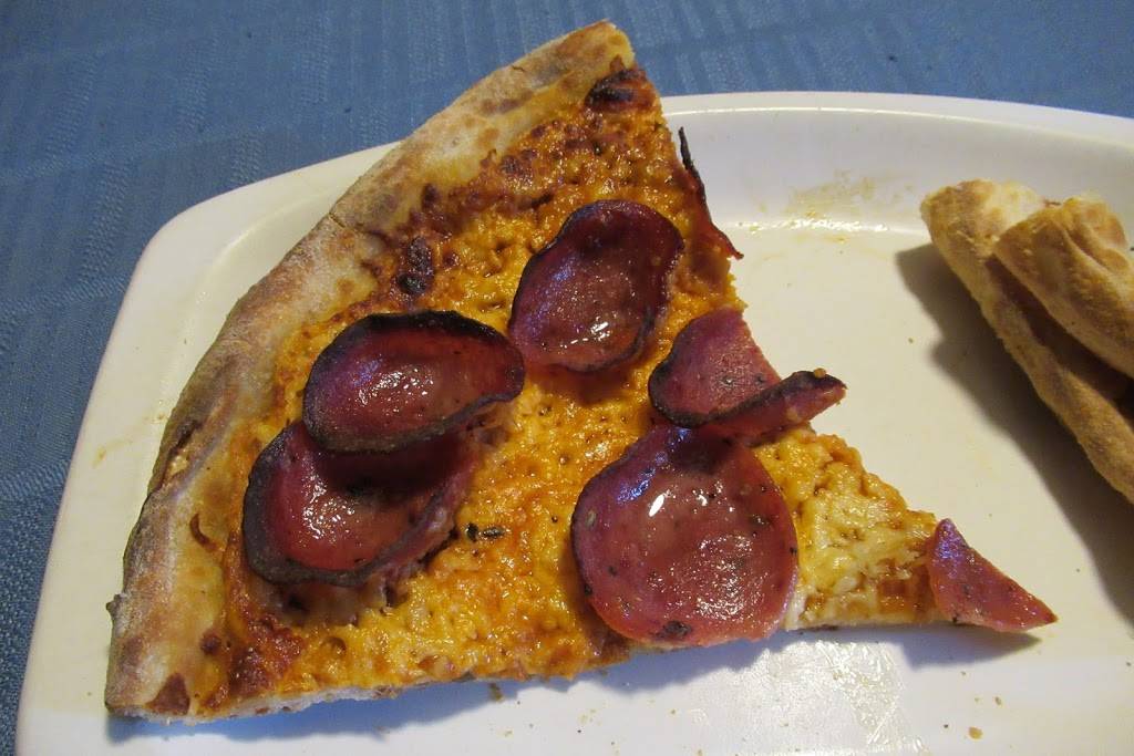 Taxi Pizza Resto bar | restaurant | 211 QC-201, Rigaud, QC J0P 1P0, Canada | 4504588294 OR +1 450-458-8294