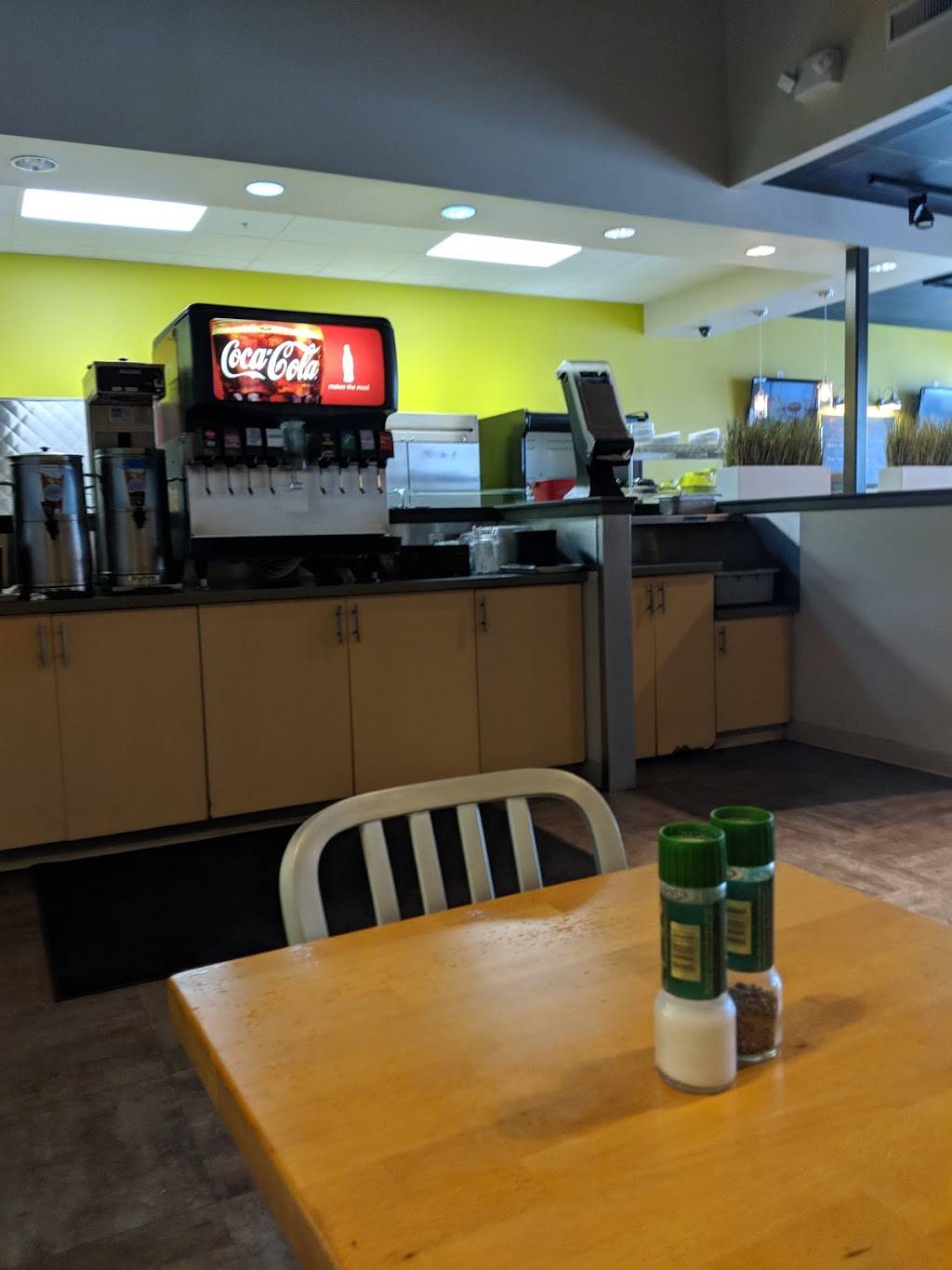 Fast N Fresh | restaurant | 8138 Lakewood Main St, Lakewood Ranch, FL 34202, USA | 9414622650 OR +1 941-462-2650