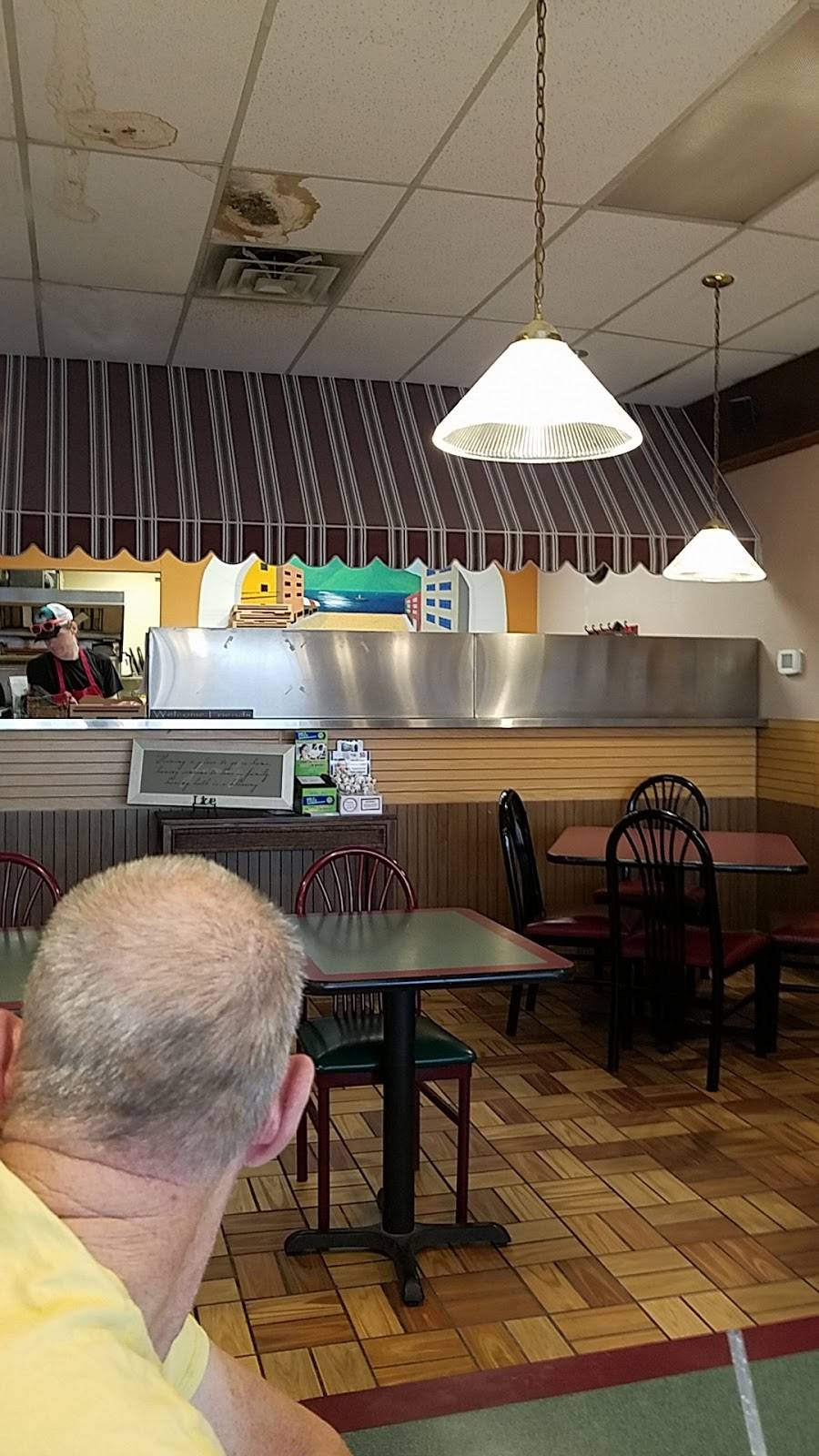 Pasquales Pizza & Pasta | restaurant | 7755 E Washington St, Indianapolis, IN 46219, USA | 3178990900 OR +1 317-899-0900