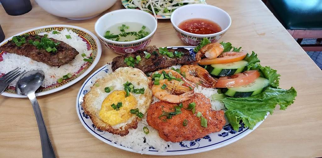 Hoai Hue Restaurant | restaurant | 4660 El Cajon Blvd Suite 102, San Diego, CA 92115, USA | 6195635358 OR +1 619-563-5358