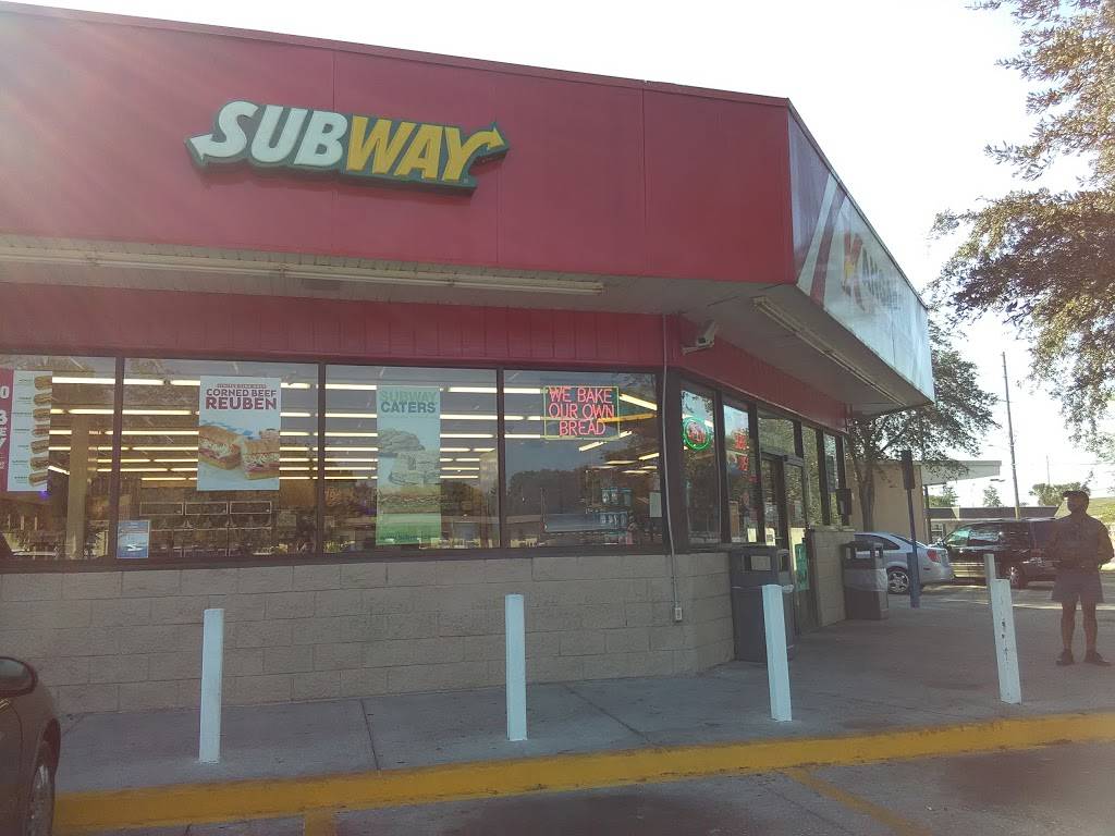 Subway | restaurant | 1013 E Hinson Ave, Haines City, FL 33844, USA | 8634225439 OR +1 863-422-5439