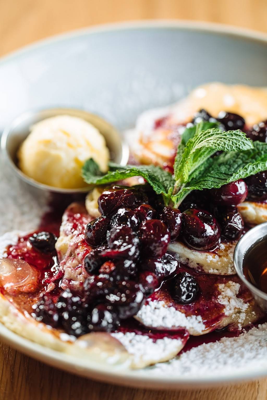 Bulla Gastrobar | restaurant | 60 11th St NE, Atlanta, GA 30309, USA | 4049006926 OR +1 404-900-6926