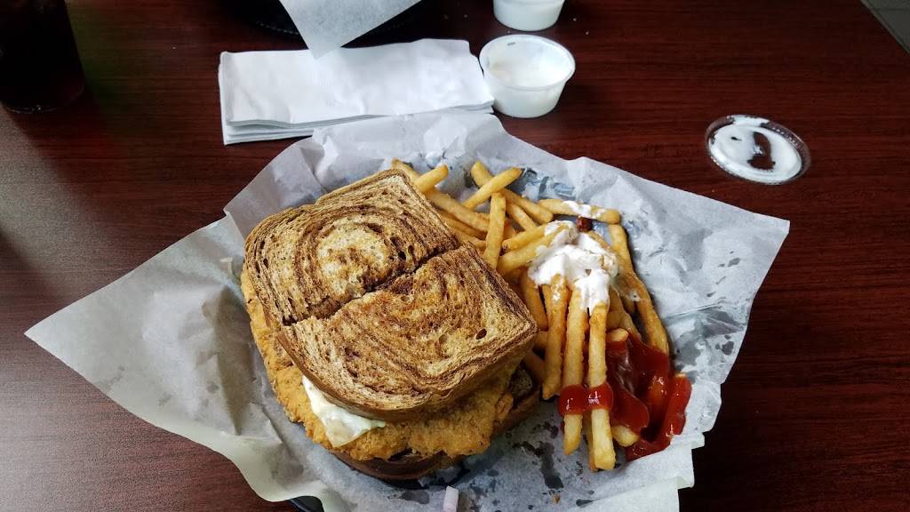 Sag Wagon North | restaurant | 510 Iowa St, Center Point, IA 52213, USA | 3193430055 OR +1 319-343-0055