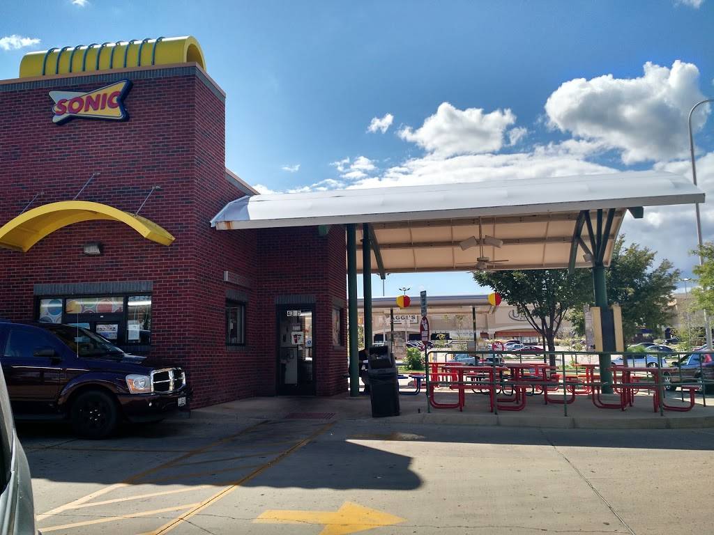 Sonic Drive-In | restaurant | 4305 N Sterling Ave, Peoria, IL 61615, USA | 3096817900 OR +1 309-681-7900