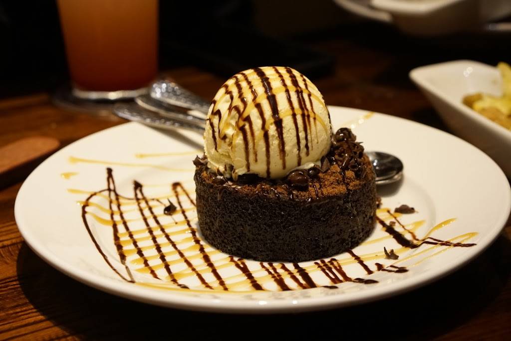 LongHorn Steakhouse | meal takeaway | 11346 S, River Heights Dr, South Jordan, UT 84095, USA | 8017278408 OR +1 801-727-8408