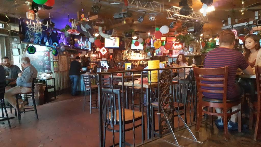 Fat Tuesdays | restaurant | 10673 Braddock Rd, Fairfax, VA 22032, USA | 7033855717 OR +1 703-385-5717