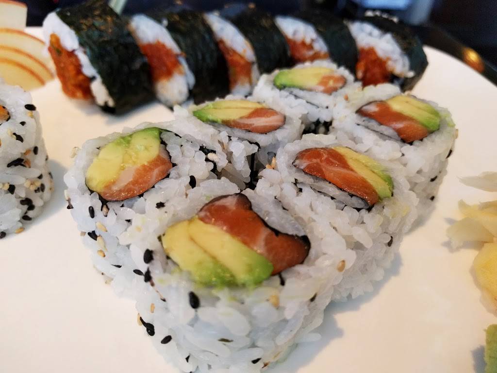 Makisu Sushi Lounge and Grill | night club | 3279, 7150 Carpenter Rd, Skokie, IL 60077, USA | 8476779030 OR +1 847-677-9030