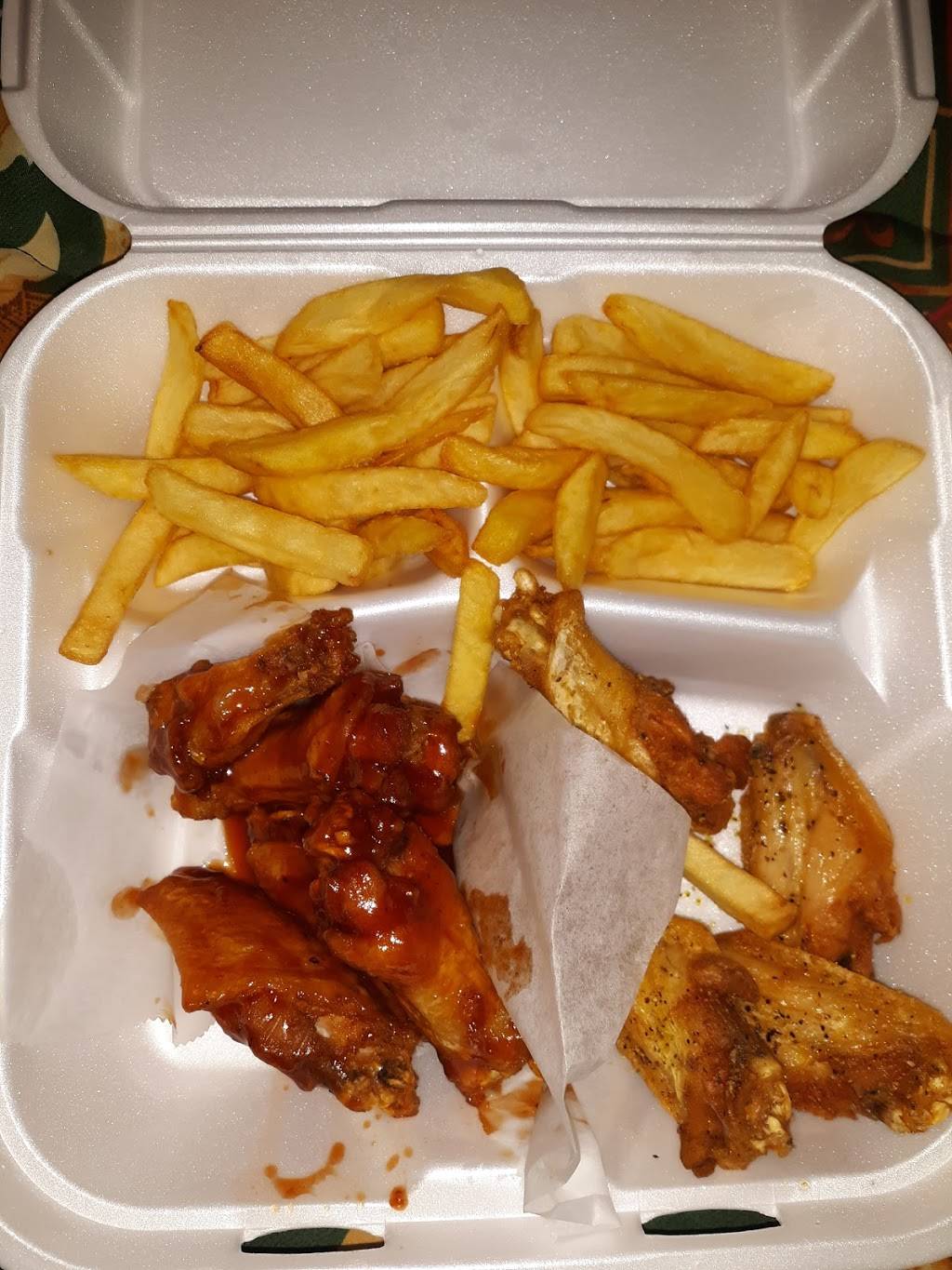 Dans Seafood & Chicken | restaurant | 3215 W Pleasant Run Rd #105, Lancaster, TX 75146, USA | 4699177887 OR +1 469-917-7887