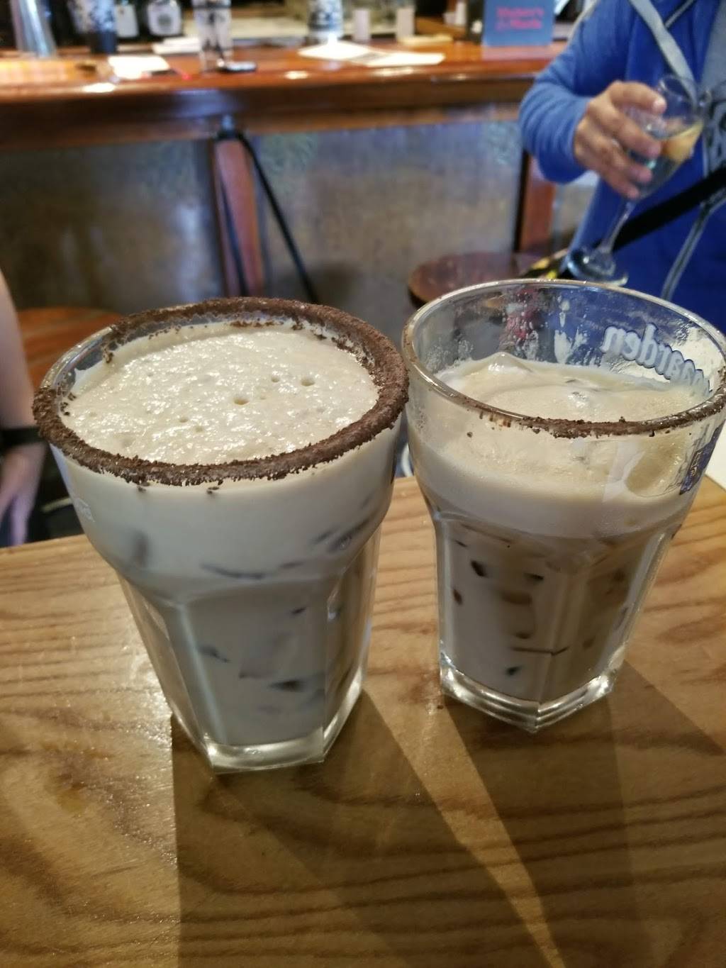 Park Corner Bistro | restaurant | 20 Kennebec Ave # H, Oak Bluffs, MA 02557, USA | 5086969922 OR +1 508-696-9922