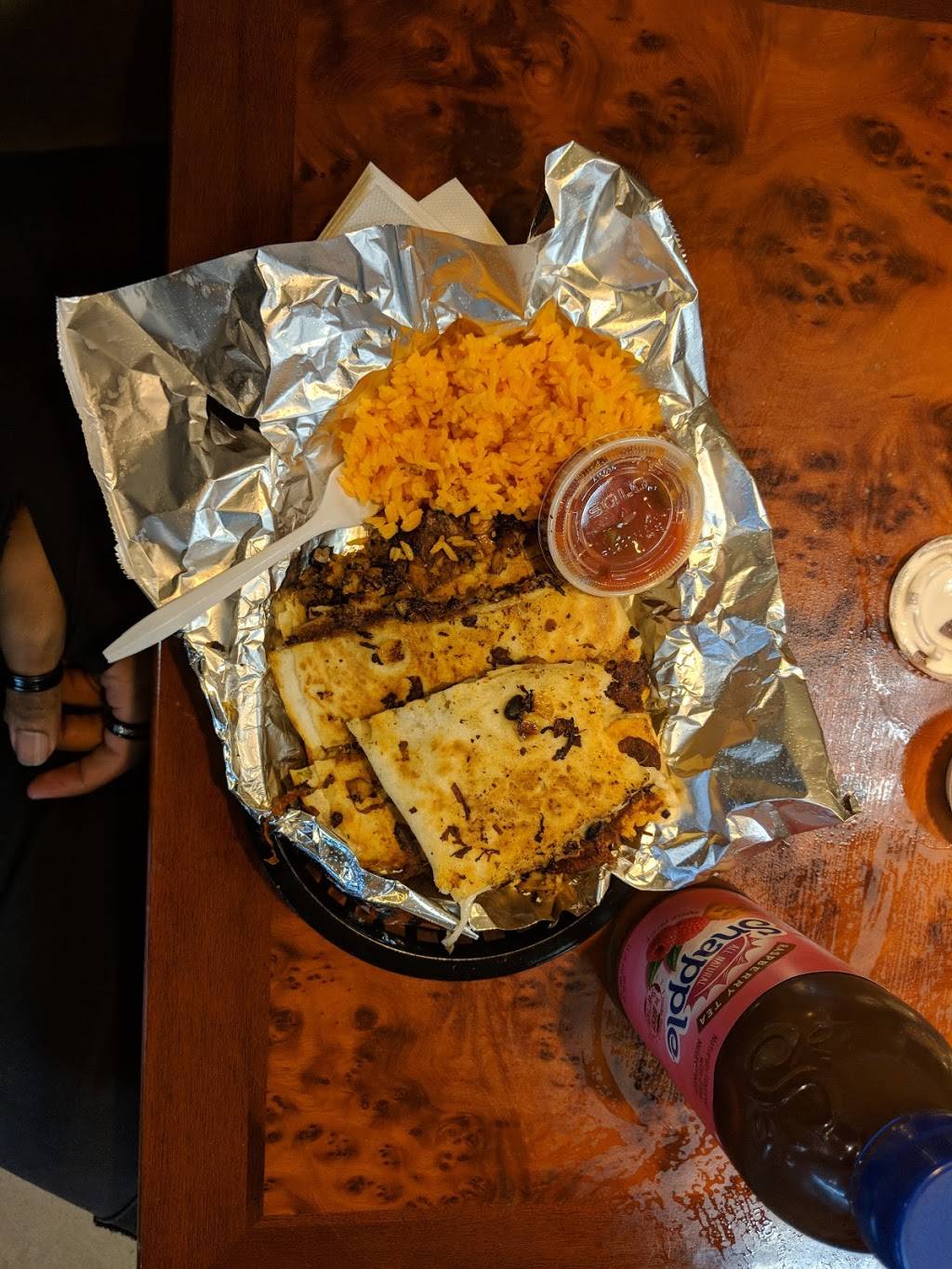 Darios | restaurant | 20 Academy St, Newark, NJ 07102, USA | 9737411106 OR +1 973-741-1106