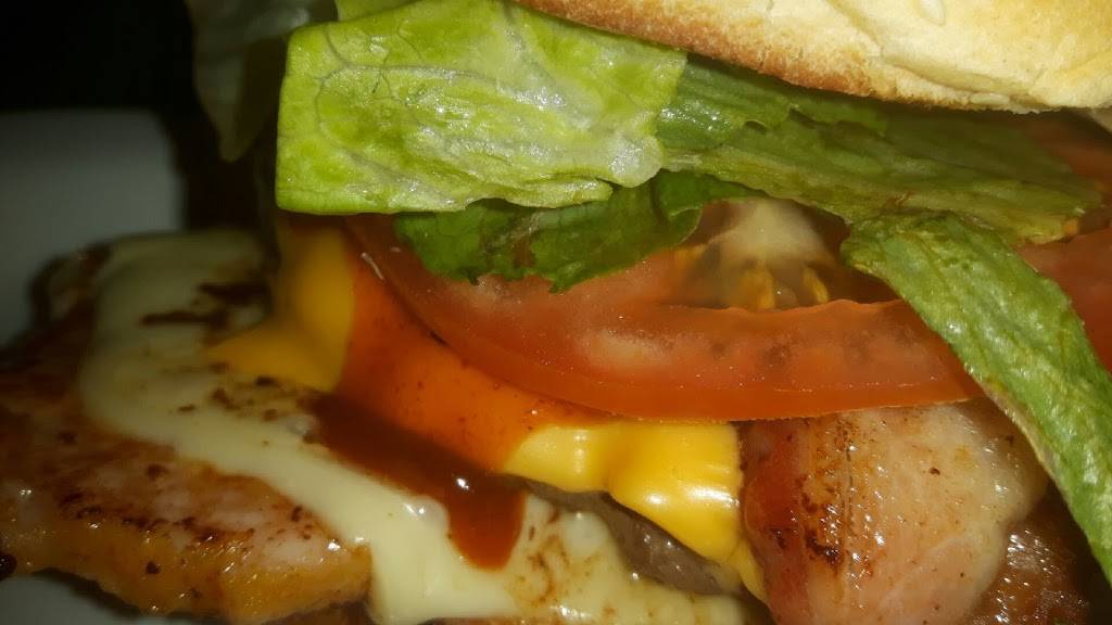 Shady Pine Family Restaurant | restaurant | 9464 Longwood Rd Hwy 2, Chatham Township, ON N0P 1Y0, Canada | 5193547077 OR +1 519-354-7077