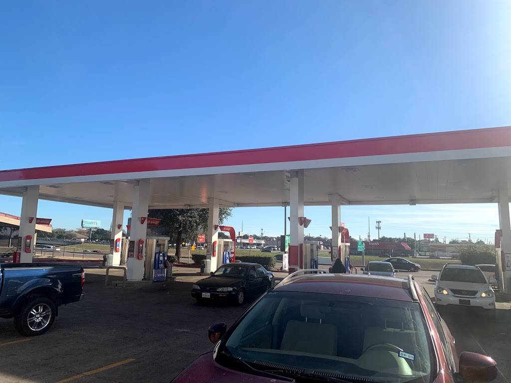 7-Eleven | bakery | 8201 E R L Thornton Fwy, Dallas, TX 75228, USA | 2143247493 OR +1 214-324-7493