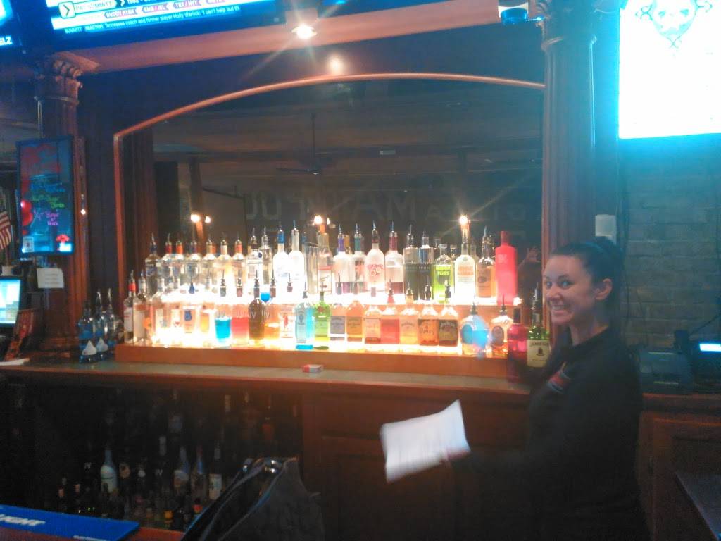 Q Bar | restaurant | 11 W John St, Plano, IL 60545, USA | 6305527663 OR +1 630-552-7663