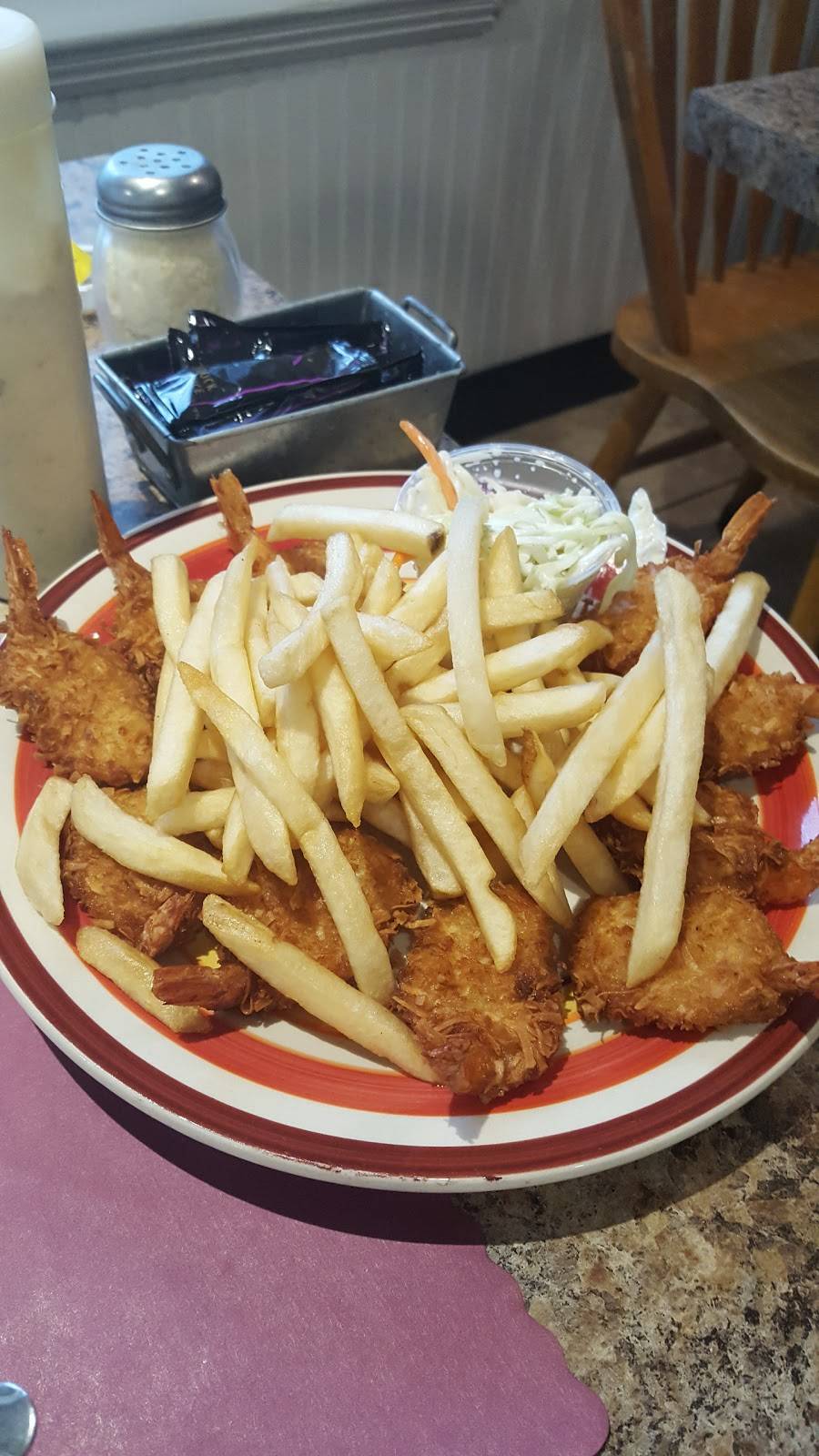 Charlies Place | restaurant | 83 Bass Ave, Gloucester, MA 01930, USA | 9782815002 OR +1 978-281-5002