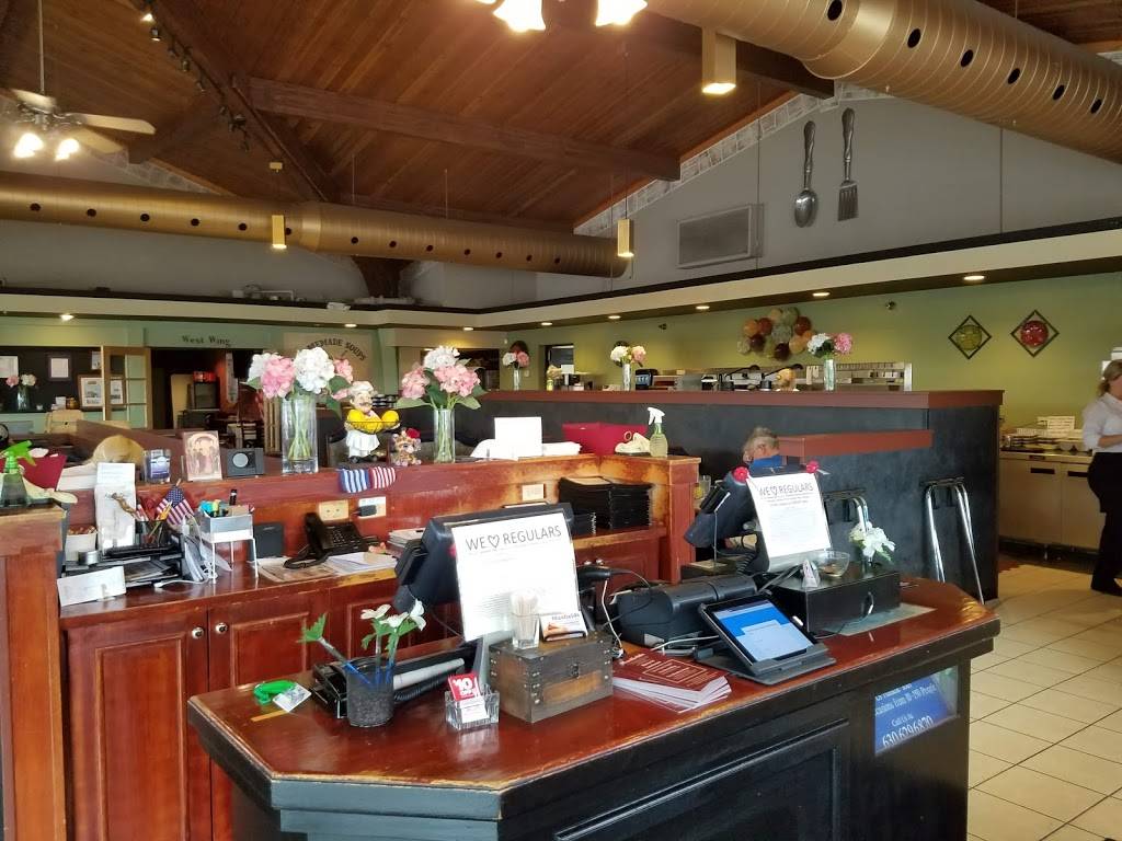 Maxfields Pancake House | restaurant | 352 E Roosevelt Rd, Lombard, IL 60148, USA | 6304953900 OR +1 630-495-3900