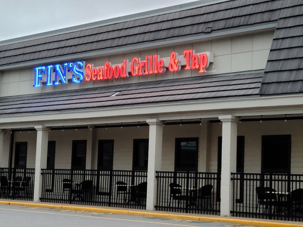 Fins Seafood Grille & Tap | restaurant | 995 Kempsville Rd, Virginia Beach, VA 23464, USA | 7574317070 OR +1 757-431-7070