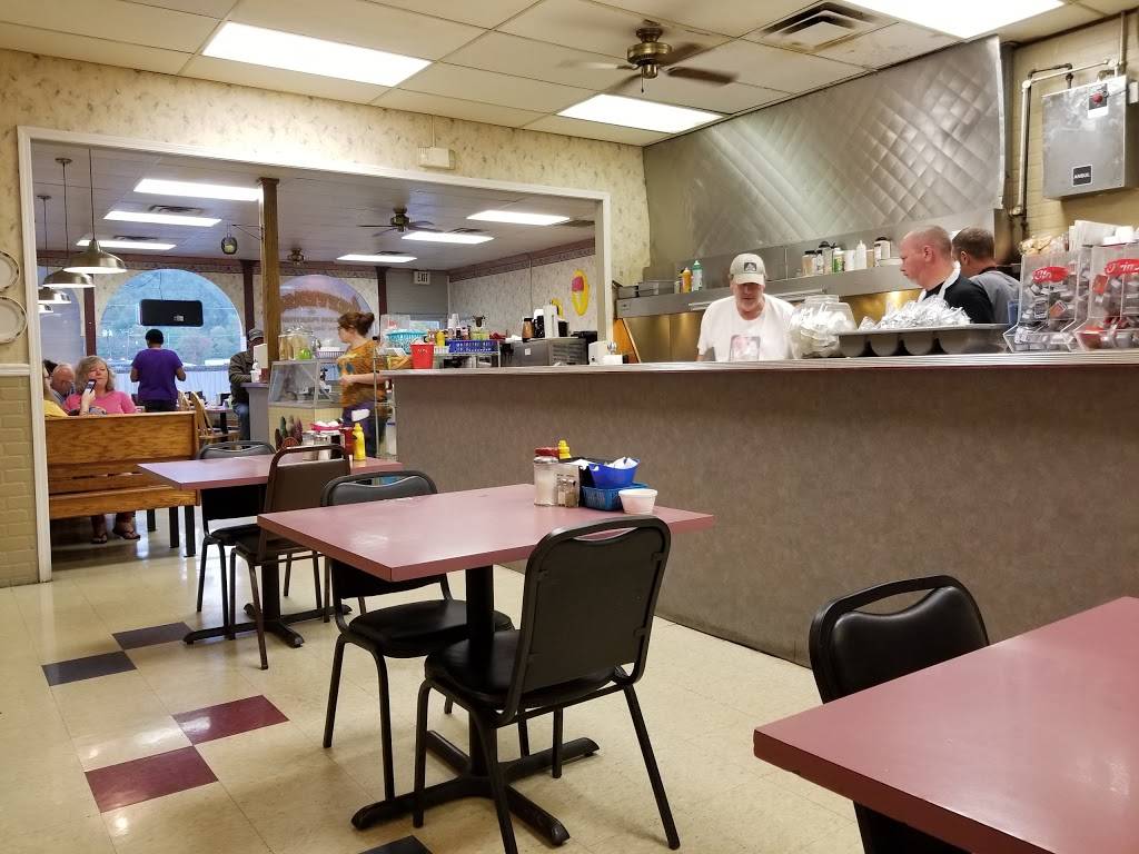 Jefferson Fountain | restaurant | 22 N Jefferson Cir, Oak Ridge, TN 37830, USA | 8654821141 OR +1 865-482-1141