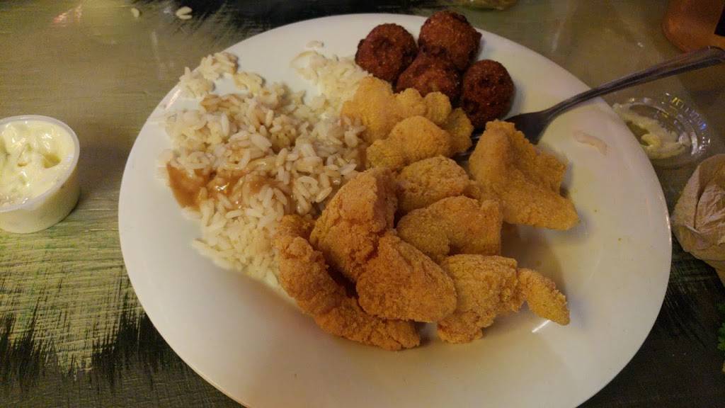 Pinchers Restaurant | restaurant | 23324 US-59, El Campo, TX 77437, USA | 9795432645 OR +1 979-543-2645