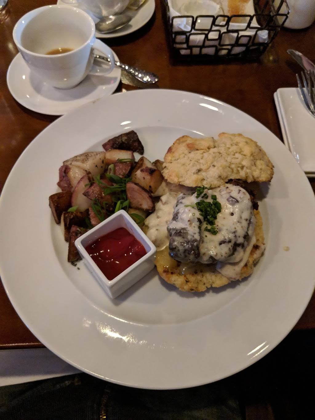 The Tavern at the Bedford Village Inn | restaurant | 2 Olde Bedford Way, Bedford, NH 03110, USA | 6034722001 OR +1 603-472-2001