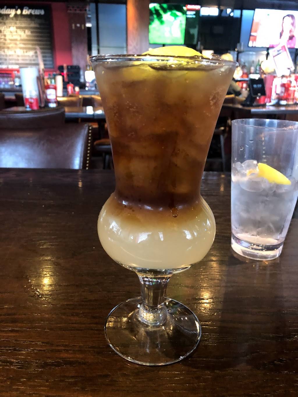 Red Robin Gourmet Burgers and Brews | restaurant | 7597 170th Ave NE, Redmond, WA 98052, USA | 4258951870 OR +1 425-895-1870