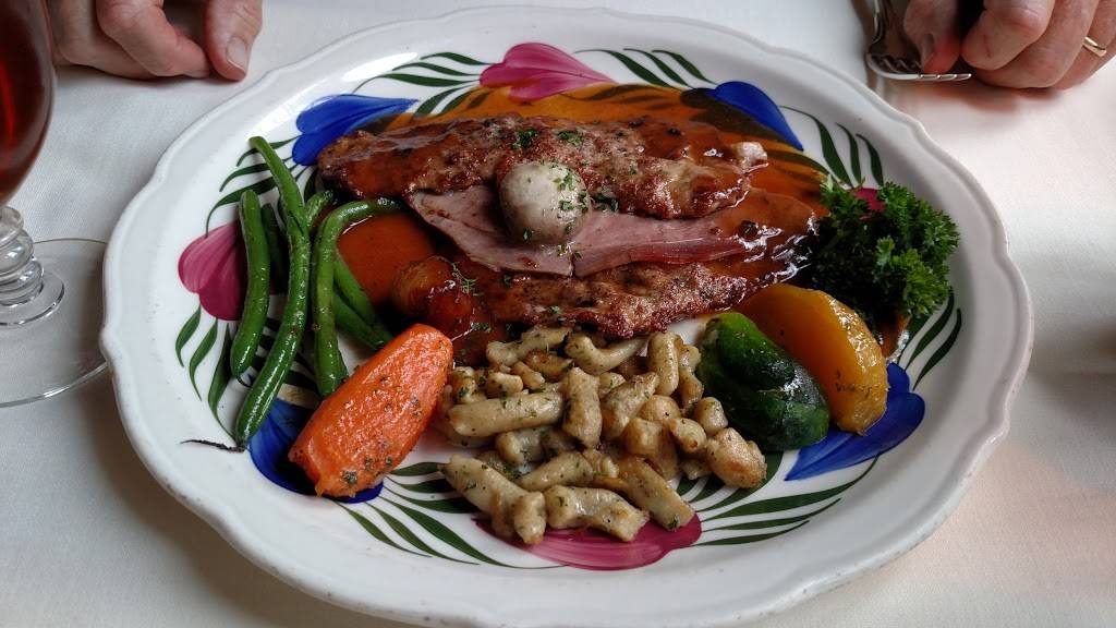 LAuberge Chez Francois | restaurant | 332 Springvale Rd, Great Falls, VA 22066, USA | 7037593800 OR +1 703-759-3800