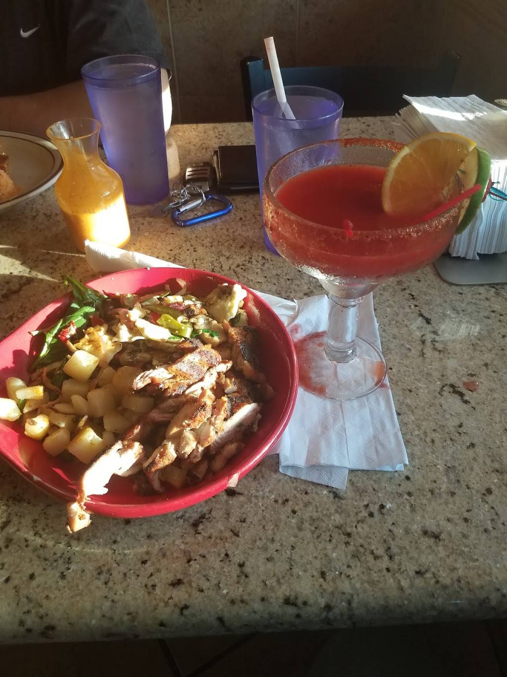 La Quebrada Restaurant | restaurant | 5100 S California Ave, Chicago, IL 60632, USA | 7737374575 OR +1 773-737-4575